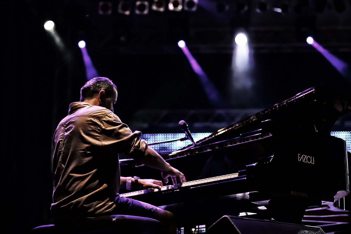 seba_piano