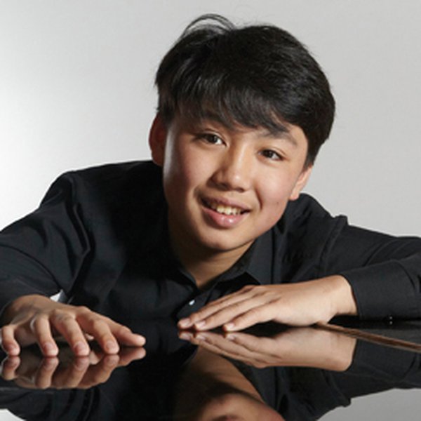 Georg_Li.jpg.600x600_q85_crop_upscale